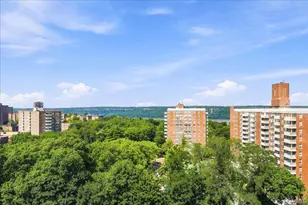 4525 Henry Hudson Pkwy, Bronx, NY 10471 - Photo 12
