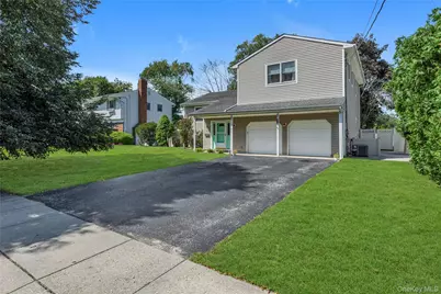 23 Dale Lane, Smithtown, NY 11787 - Photo 2