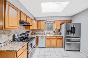 43 Wavecrest Dr, Mastic Beach, NY 11951 - Photo 10