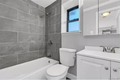 99 Newbrook Lane #99, Bay Shore, NY 11706 - Photo 6