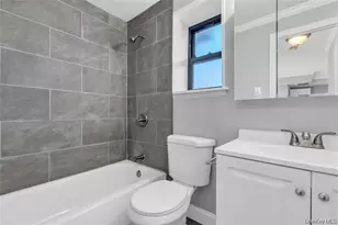 99 Newbrook Ln, Bay Shore, NY 11706 - Photo 6