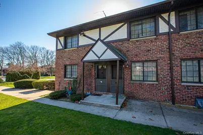 99 Newbrook Lane #99, Bay Shore, NY 11706 - Photo 2
