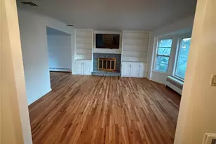 64 Morewood Oaks, Port Washington, NY 11050 - Photo 2