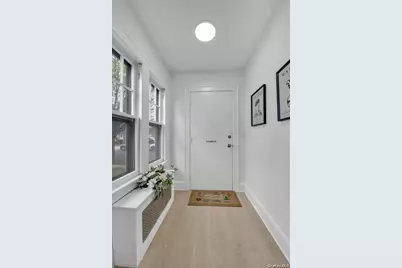 25 N 12th Street, New Hyde Park, NY 11040 - Photo 2