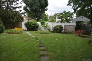 93 Avenue C, Port Washington, NY 11050 - Photo 6