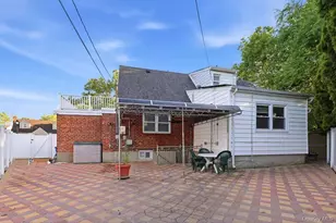 47 Sperry Ct, New Hyde Park, NY 11040 - Photo 22