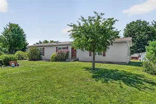 43 Palm Dr, Bloomingburg, NY 12721 - Photo 2