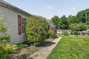 43 Palm Dr, Bloomingburg, NY 12721 - Photo 4