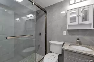 27-09 Utopia Pkwy, Flushing, NY 11358 - Photo 14