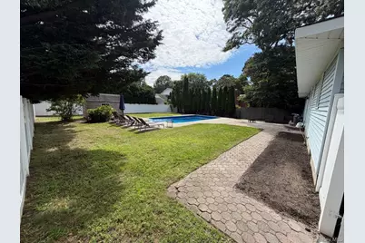 22 Maryland Boulevard, Hampton Bays, NY 11946 - Photo 2