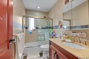 69-06 Fresh Meadow Ln, Fresh Meadows, NY 11365 - Photo 14