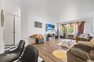 87-15 165th St, Jamaica, NY 11432 - Photo 4