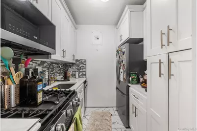 87-15 165th Street #5E, Jamaica, NY 11432 - Photo 6