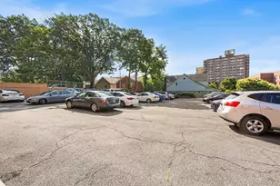 87-15 165th St, Jamaica, NY 11432 - Photo 14
