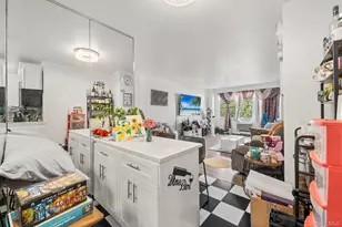 87-15 165th St, Jamaica, NY 11432 - Photo 8