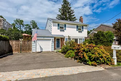 17 Sea Ridge Court, Huntington, NY 11743 - Photo 1