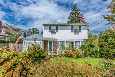 17 Sea Ridge Court, Huntington, NY 11743 - Photo 2