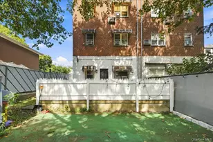 841 Swinton Ave, Bronx, NY 10465 - Photo 26
