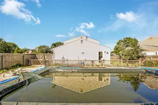 11 Shade Tree Ln, Patchogue, NY 11772 - Photo 28