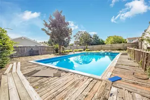11 Shade Tree Ln, Patchogue, NY 11772 - Photo 32
