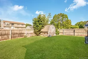 11 Shade Tree Ln, Patchogue, NY 11772 - Photo 36