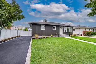 146 8th St, Bethpage, NY 11714 - Photo 2
