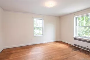 2 Midland Gardens Ave, Bronxville, NY 10708 - Photo 10
