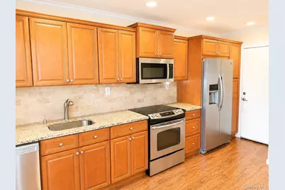 463 B Oldham Court, Ridge, NY 11961 - Photo 6