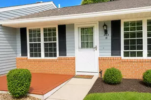 463 B Oldham Ct, Ridge, NY 11961 - Photo 2