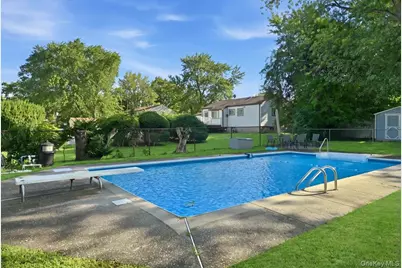 357 Town Line Road, East Northport, NY 11731 - Photo 22