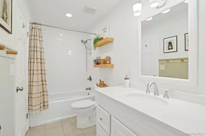 195 Treetop Circle, Nanuet, NY 10954 - Photo 22