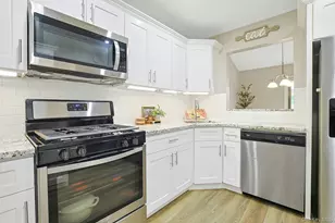 195 Treetop Cir, Nanuet, NY 10954 - Photo 6