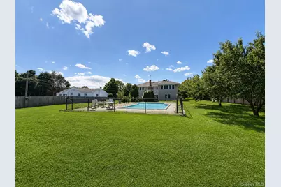 5 Cherrywood Drive, East Northport, NY 11731 - Photo 24