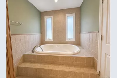 5 Cherrywood Drive, East Northport, NY 11731 - Photo 14
