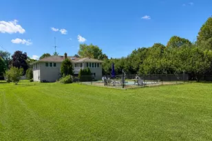 5 Cherrywood Dr, East Northport, NY 11731 - Photo 26