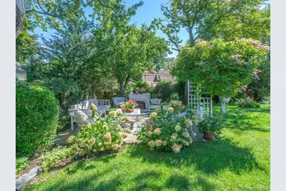 9 Robert Road, Glen Cove, NY 11542 - Photo 40