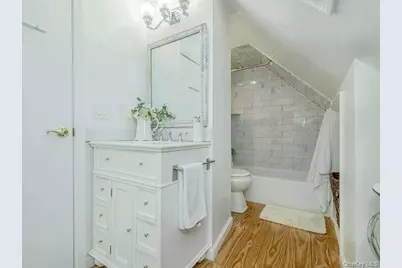 9 Robert Road, Glen Cove, NY 11542 - Photo 24