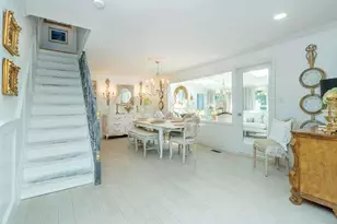 9 Robert Rd, Glen Cove, NY 11542 - Photo 8