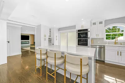 20 Mc Cue Lane, Babylon, NY 11702 - Photo 8