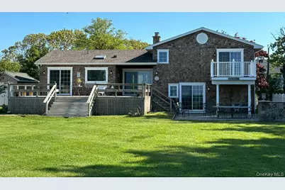 8 Bay Road, Patchogue, NY 11772 - Photo 4