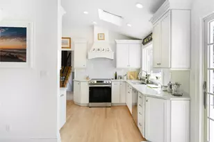8 Bay Rd, Patchogue, NY 11772 - Photo 10