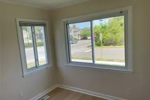 301 Jackson, Syosset, NY 11791 - Photo 4