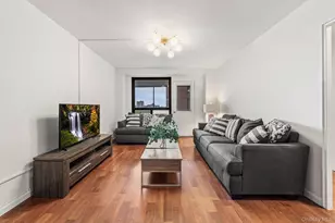61-25 98th St, Rego Park, NY 11374 - Photo 2