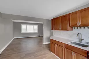 295 Bergen Ave, West Babylon, NY 11704 - Photo 16