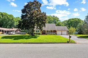 9 Charlemagne Dr, Nesconset, NY 11767 - Photo 32