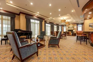 2000 Royal Ct, North Hills, NY 11040 - Photo 22