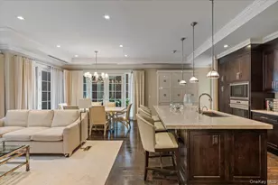 2000 Royal Ct, North Hills, NY 11040 - Photo 6