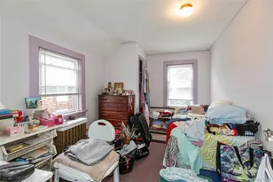 48 St Marks Pl, Roslyn Heights, NY 11577 - Photo 16