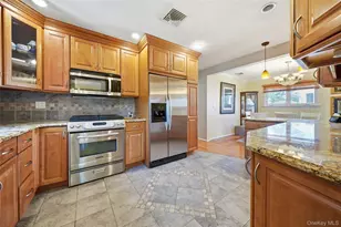 2650 Harvey Ave, Oceanside, NY 11572 - Photo 4