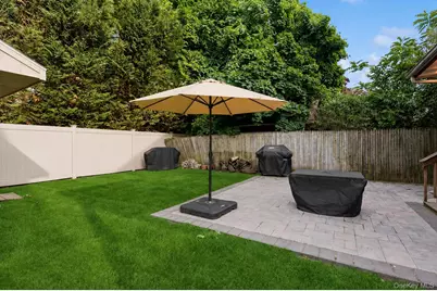 1055 Stanton Avenue, Woodmere, NY 11598 - Photo 20